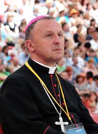 Nadbiskup henryk hoser, posebni izaslanik pape franje za međugorje, i službeno je preuzeo svoju dužnost na večernjoj nedjeljnoj misi na kojoj se okupilo nekoliko tisuća vjernika. Marek Solarczyk Wikipedia