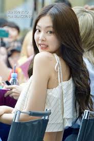 Pin By Lulamulala On Blackpink Jennie Blackpink Jennie Kim Jennie Pretty Hairstyles