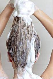 You Ve Been Making A Lot Of Mistakes When You Wash Your Hair And They Might Be Causing Serious Damage Cool Hairstyles Washing Hair Healthy Hair Tips