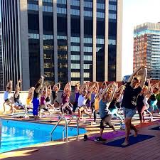 Colonnade Hotel Summer Punch Rtp Pool Party Colonnade Hotel In Boston Boston Rtp Life Pool Health Rubber D Boston Hotels Rooftop Pool Back Bay