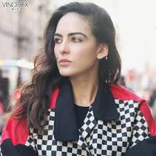 哥伦比亚模特Daniela botero身穿唯卡洛VINCROX比基尼，_手机搜狐网