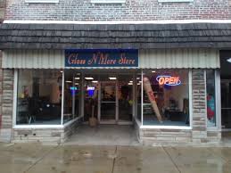 Bij glass and more vind je handgemaakte glassieraden die je look helemaal complementeren. Glass N More Store Inc Bellevue Head Shop Glass Pipes In Bellevue Oh