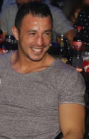 Για τέσσερις μήνες ο πρωταθλητής πυγμαχίας τάσος μπερδέσης έμεινε στις φυλακές αγίου στεφάνου στην πάτρα. 4khab41fx4zphm