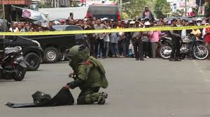 Tragedi trisakti adalah peristiwa penembakan, pada tanggal 12 mei 1998, terhadap mahasiswa pada saat demonstrasi menuntut soeharto turun dari jabatannya. Tak Kunjung Diambil Tas Hitam Milik Pengunjung Warung Makan Bikin Geger Warga Gorontalo Regional Liputan6 Com