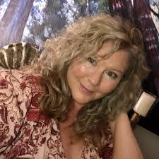 Kelly Sprague's Instagram, Twitter & Facebook