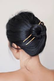 Black And Gold Hair Piece 13 Hair Accessories For The Minimalist The Edit Hair Accessories Hair Pins Gold Hair Pin