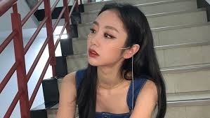 Born on february 11th, 1994 in incheon, . Lovelyz S Jisoo Shows Off Her Chic And Girl Crush Sides With Face Chain Kpopmap