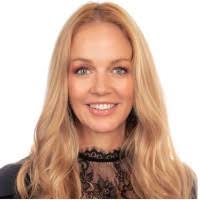 Ashley Sprague's Instagram, Twitter & Facebook