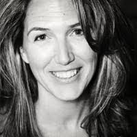 Kelly Dexter's Instagram, Twitter & Facebook