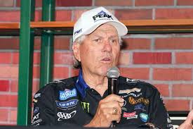 Tay đua drag racing John Force bị thương nặng trong một sự kiện đua xe ở Virginia - UPI.com