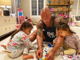 Kerületben, a művész út 6. Dwayne Johnson Es A Csaladja Is Elkapta A Koronavirust Indirekt Hu