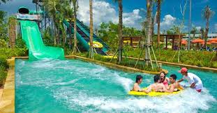 Waterboom lippo cikarang memang menjadi destinasi wisata andalan untuk warga jawa barat. Waterbom Pik Tiket 4 Wahana Fantastis Mei 2021 Travelspromo