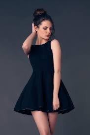 Maybe you would like to learn more about one of these? Robe Patineuse Noire En Lainage Et Ceinture Grise Celine Hetroit