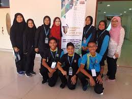 Pantun dalam bentuk pantun 2 kerat, 4 kerat, 6 ataupun 10 kerat adalah sebahagian daripada kesenian bahasa dalam budaya masyarakat nusantara samada untuk adat istiadat, nasihat, pendidikan, gurauan, hiburan, majlis keramaian dan juga dalam perbualan harian. Laporan Dan Pencapaian Kokurikulum Seratas