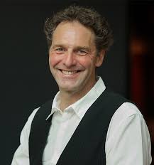 Frank Bourassa et ses faux millions" Une idée folle (TV Episode 2023)