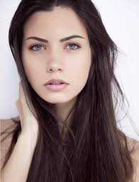 Black hair can make those with light skin look unnaturally pale. Makeup For Pale Skin And Dark Hair Blue Eyes Makeup For Fair Skin