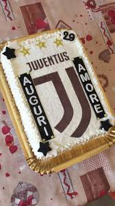 Torta Juve Nuovo Stemma Torte Di Compleanno Calcio Torte Di Compleanno Numero Decorazioni Torte Con Panna