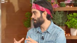 Farli saltare brevemente in padella con la salsa al fumè. Lorenzo Biagiarelli Maccheroncini Al Fume Di Maciste Ricetta Misteriosa