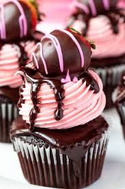 This is one of my favorite cupcakes! Chocolate Covered Strawberry Cupcakes Recipe Queenslee Appetit