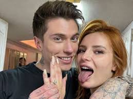 Wikifamouspeople has ranked benjamin mascolo as of the popular celebs list. Lgvcuf29syxhym