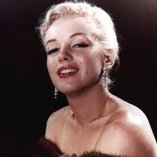 Marilyn Vida's Instagram, Twitter & Facebook