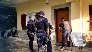 Jun 30, 2021 · newsit εγκλημα πισω απο την πισινα της βιλας στη βαρυμπομπη, οι αποδειξεις για τη διακινηση χασις και κοκαινης 11:43 30/06/2021 Btbt7z7ar7gusm