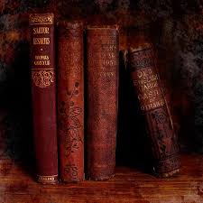 This a collection of images i gathered and compiled to create, in my opinion, gryffindor's aesthetic. Antique Books Photography Books Gryffindor Aesthetic Hogwarts Aesthetic Harry Potter Wallpaper