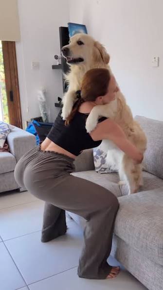 Happy Life With Golden ( dog's Hot Mommy )