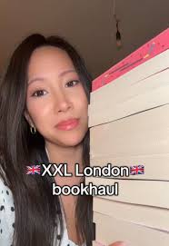 15 Bücher aus London: Ein Überforderter Koffer voller Geschichten