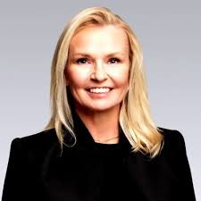 Fem år senare tackar vi av Carl Bergin som arbetat med Catering- och event  hos oss som nu går vidare till nya utmaningar och ett roligt projekt. Med  sig har han alltid