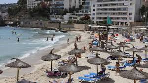 Spanien ist ab sonntag risikogebiet. Risikogebiet Spanien Auswartiges Amt Warnt Vor Reisen In Das Urlaubsland