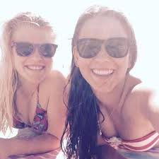 Olivia Gach (@oliviagach)