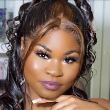 China Bell the Makeup Artist