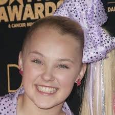 Jojo siwa has revealed she has a girlfriend. Jojo Siwa Bio Family Trivia Famous Birthdays