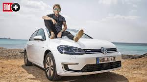 Abenteuer Auf Mallorca Peter Maffay Testet Den E Golf Autos Autofahren Elektroauto