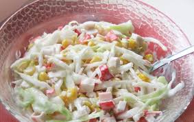 рецепт салат с крабовыми палочками и кукурузой и пекинской капустой Salaty S Pekinskoj Kapustoj I Krabovymi Palochkami S Izobrazheniyami Recepty Salatov Eda