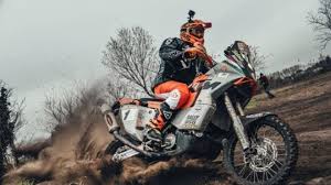 Find everything in one place on fabrizio meoni including their biography, latest news and updates, high resolution photos, high quality videos and expert analysis. La Ktm Lc8 950 Rally Di Fabrizio E Gioele Meoni Guidata Da Gio Sala Youtube
