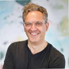 Kara Richards's Instagram, Twitter & Facebook