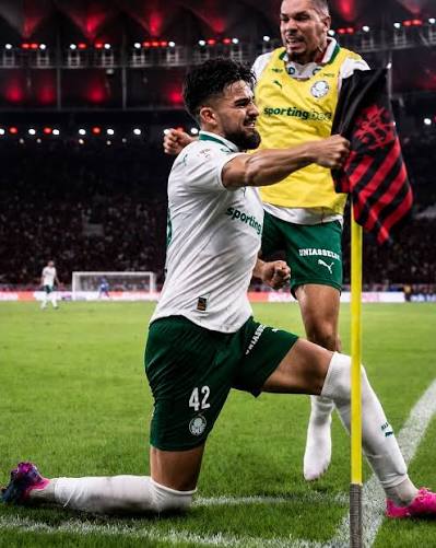 O Flaco Lopez estava com uma raiva absurda do Flamengo e descontou naquele  momento.