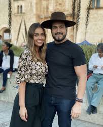 Claudia martin y andrés tovar se casaron en 2019.<br/>. 6c72hruhqbvfvm
