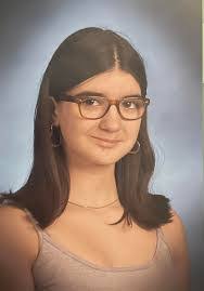 Caitlin Ritchie's Instagram, Twitter & Facebook