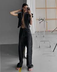 Egy éve jegyezte el mészáros lőrinc. 140 Jazmin Viktoria Ideas Inspiralo Szavak Muveszi Tetovalas Minimalista Divat