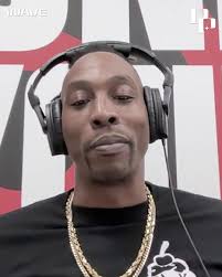 JuJu Watkins vs. Paige Bueckers today and it's nothing but love from JuJu  🤝 ”Paige is a great player ... playing her is great for the game."