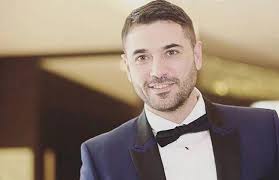 احمد عز, نور الشريف, صلاح عبد الله, مشاهدة فيلم مسجون ترانزيت 2008. Ø£Ø­Ù…Ø¯ Ø¹Ø² Ù†ÙˆØ± Ø§Ù„Ø´Ø±ÙŠÙ Ø£ØµØ± Ø¹Ù„Ù‰ ÙˆØ¶Ø¹ÙŠ Ø§Ø³Ù…ÙŠ Ù‚Ø¨Ù„ Ø§Ø³Ù…Ù‡ ÙÙŠ Ù…Ø³Ø¬ÙˆÙ† ØªØ±Ø§Ù†Ø²ÙŠØª Ø¨ÙˆØ§Ø¨Ø© Ø§Ù„Ø£Ù‡Ø±Ø§Ù…