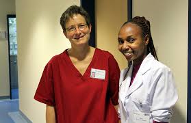 Die bewertung ist um 0,6 punkte schlechter im vergleich zum bundesdurchschnitt. Bruder Krankenhaus Lehrreicher Arzte Austausch Zwischen Trier Und Nairobi