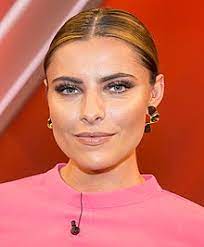 She is also a model and television personality who won the title of dancing star 2010 on let's. Sophia Thomalla Wikipedia
