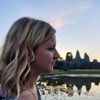 Danielle Madden (@maddenstravels)