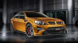 The gts features the hsv superflow performance rear spoiler finished in body colour with pitch black accenting. Gtsr W1