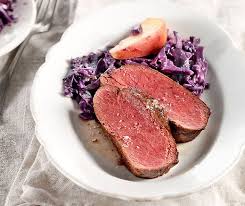 Hirsch Entrecote Mit Rahmrotkraut Rezept Essen Lebensmittel Essen Rezepte