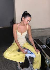 Silk city & dua lipa feat. How Dua Lipa Dressed For A Week Of Filming Campaigns And Grammy Rehearsals Vogue